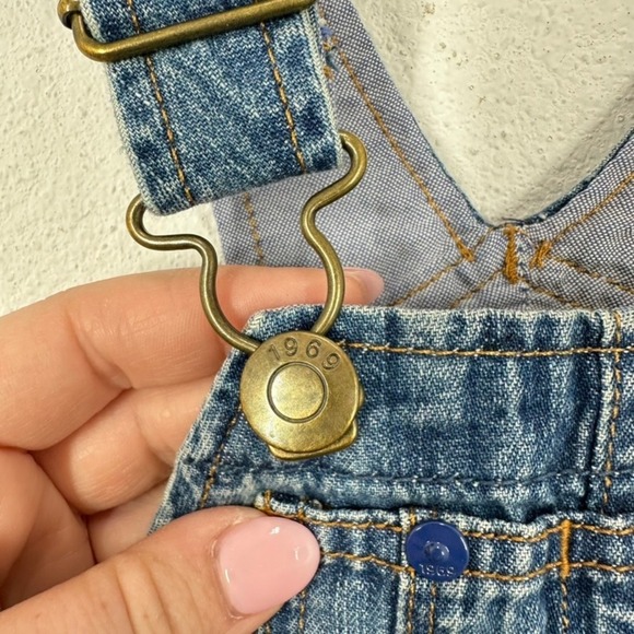 Baby Gap Denim Overalls 3-6 Months Blue Jean Adjustable Straps Cute - Picture 3 of 6